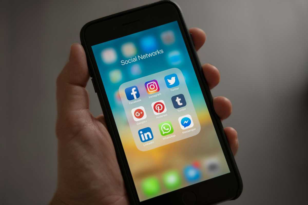 Use Social Media to Grow a Side Hustle